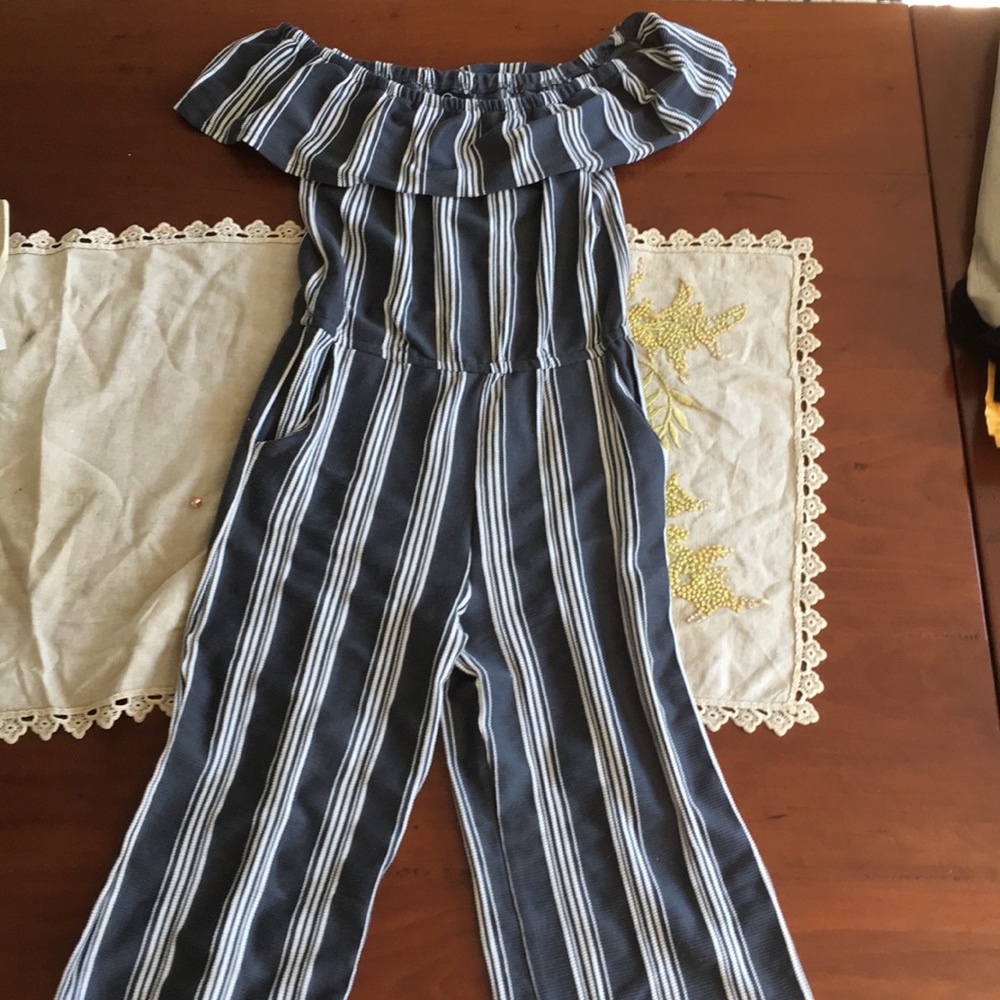 **2/$12**off shoulder jumpsuit 7/8 Art Class